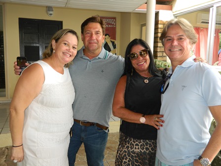 Maria Helena e Madson Pereira Sampaio com Nair e Edval Nogueira Nascimento