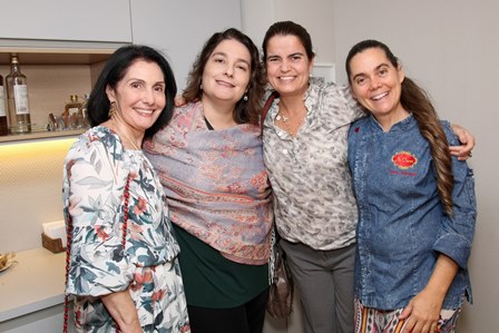 Leila Castro, Angela Leite , Cristina Martuschelli e Thaiza Ruiz